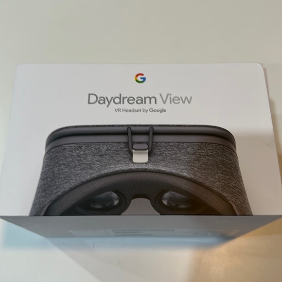 Fire Sale! 🔥 Google Daydream View VR Headset - Picture 1 of 10